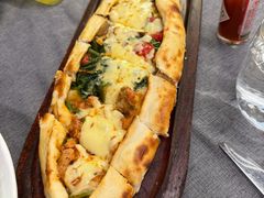 四季皮塔饼-Efes Turkish & Mediterranean Cuisine 艾菲斯餐厅(陆家嘴店)