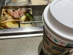 姬松茸和猪肚鸡锅底-海底捞火锅(和安宁春城店)