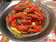 -肥肥虾庄·金牌油焖大虾(汉口城市广场店)