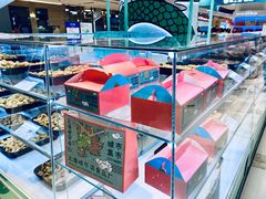 面包甜点陈列柜-上海哈尔滨食品厂(合生汇店)