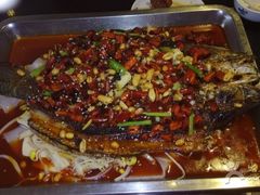 -鸣记脆皮烤鱼·海鲜烤鱼(三八广场店)