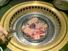 -山川小町·极番烧肉(新地假日广场店)