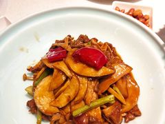 杂菌炒牛肉-桂大叔·砂锅粥·家传闽粤菜(县西巷店)