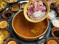 -阿山卓·野生菌火锅·纳西火塘烤肉