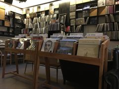 -黑胶星球(华发中城商都店)