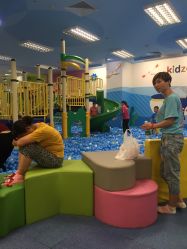 -莫莉幻想儿童乐园(武汉金银潭永旺店)