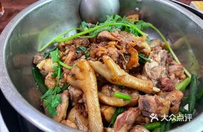 Signature Tujia Chicken