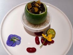 青柠檬酸辣眼睛螺-闻见中国海南菜(K11店)