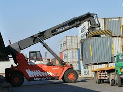 集装箱作业-盛铁物流