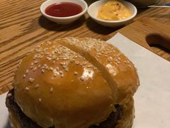 薯条汉堡-悠航SLOWBOAT(三里屯店)