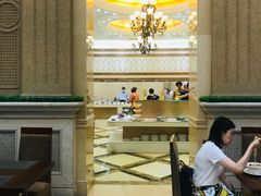 -山明水秀大饭店