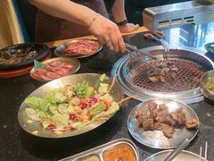 -韩烧牛中牛·甄选黑牛烤肉(黑金店)