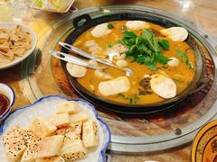 -丹水桥地锅鱼·翘嘴鲌·地方特色全鱼宴(丹江口大坝店)