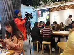 大堂-馋三尺蟹粉小笼(人民广场店)