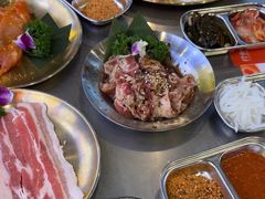-哈哈碳都·牛肋条无限自助烤肉(台江万达店)
