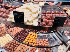 -Laderach 莱德拉(上海环贸iapm店)