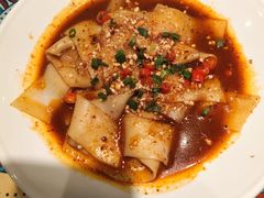 -楼兰古丽·新疆拌面·清真(华阳城店)