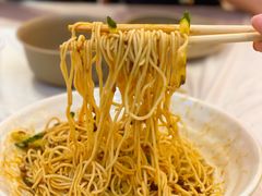 -肥肥虾庄·金牌油焖大虾(首义路店)
