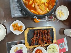 -贵宾庄炸酱面·韩式料理(高区店)