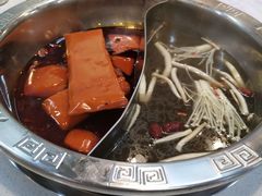 鸳鸯锅底-憨铁匠老火锅(龙岗万科里店)