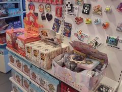 -名创优品(北京新中关购物中心地铁层店)