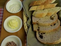 面包-Paulaner·德国帕拉娜自酿啤酒餐厅(海上世界店)