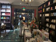 店内环境-钟书阁(松江泰晤士小镇店)