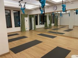 -依灵瑜伽普拉提连锁