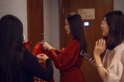-洋洋婚纱品牌集合店