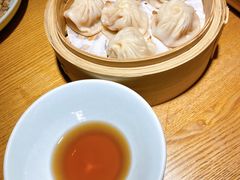 虾仁鲜肉小笼包-弄堂里(雨花客厅店)