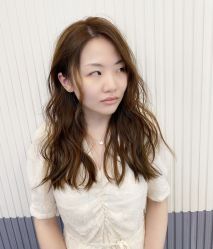 -PE SALON 