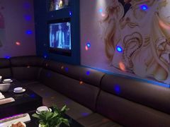 -唯爱KTV聚会餐厅(仙林东城汇店)