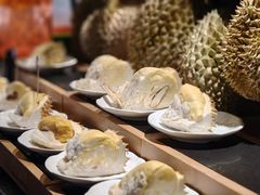 -雍容荟帝王蟹活龙虾展台自助(IFS黑金店)