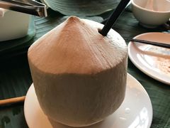 椰子水-中8楼风尚云南菜(颐堤港店)