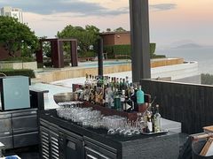 -瑰丽酒店·海吧·天际下午茶·现场DJ·天台酒吧