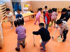 -小门牙好性格托育(北外滩中心)