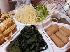 -鸡遇虾煲干锅火锅(小寨金莎店)