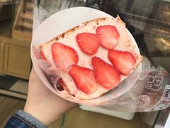 芝士草莓面包-味多美蛋糕(东直门店)