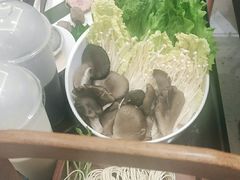 -红鼎豆捞·非遗鲍皇汤火锅(宝丰路店)