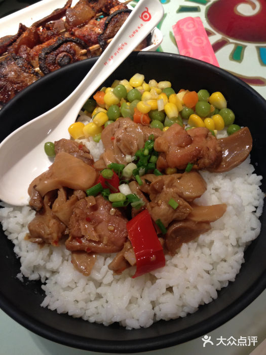 钰花溪(国瑞城店)鲜菇鸡腿肉饭图片