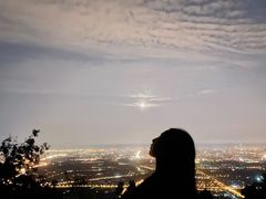 -鬼笑石后山停车场