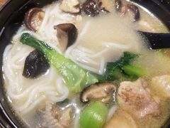 香菇炖鸡米线-老妈米线(木渎影视城店)