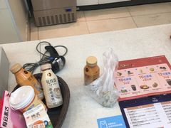 -全家便利店(江湾镇站店)