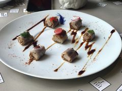 -穹六人间 people 6(岳阳路店)