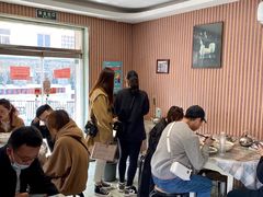 等位区-华春餐馆(鱼山路店)