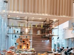 -两咖啡自助餐厅(静安香格里拉酒店)