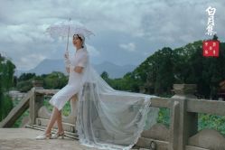 -乐派诗婚纱摄影