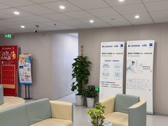 -上海大学附属上海和平眼科医院