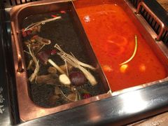 -老牌坊云南鱼豆花火锅(爱建店)