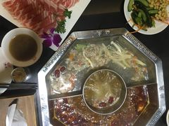-重庆德庄火锅(体育中心店)